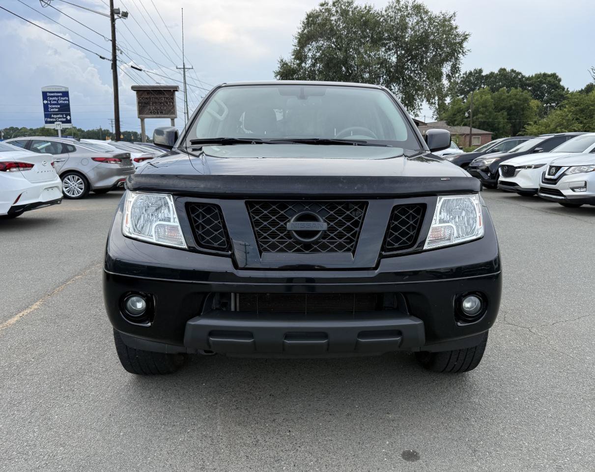 Used 2020 Nissan Frontier SV w/ Midnight Edition Floor Mats AWD/4WD image 2