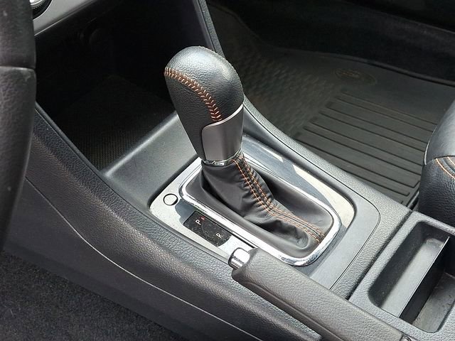 Used 2017 Subaru Crosstrek 2.0i Limited image 15