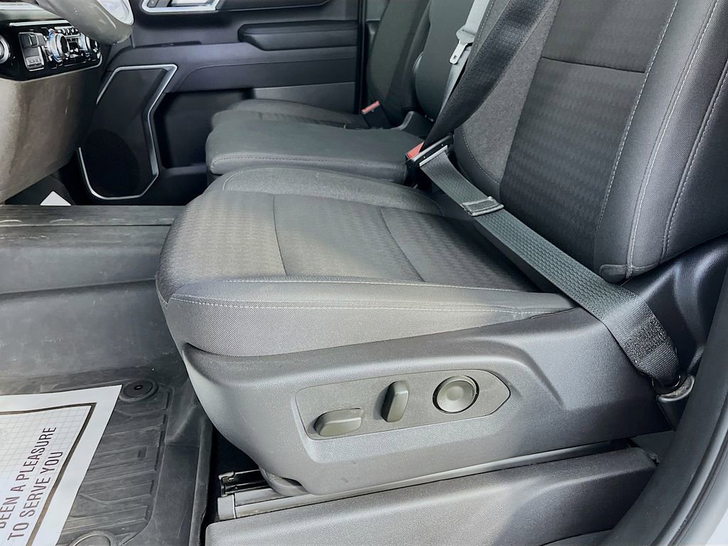 Used 2025 GMC Sierra 3500 SLE w/ SLE Value Package image 26