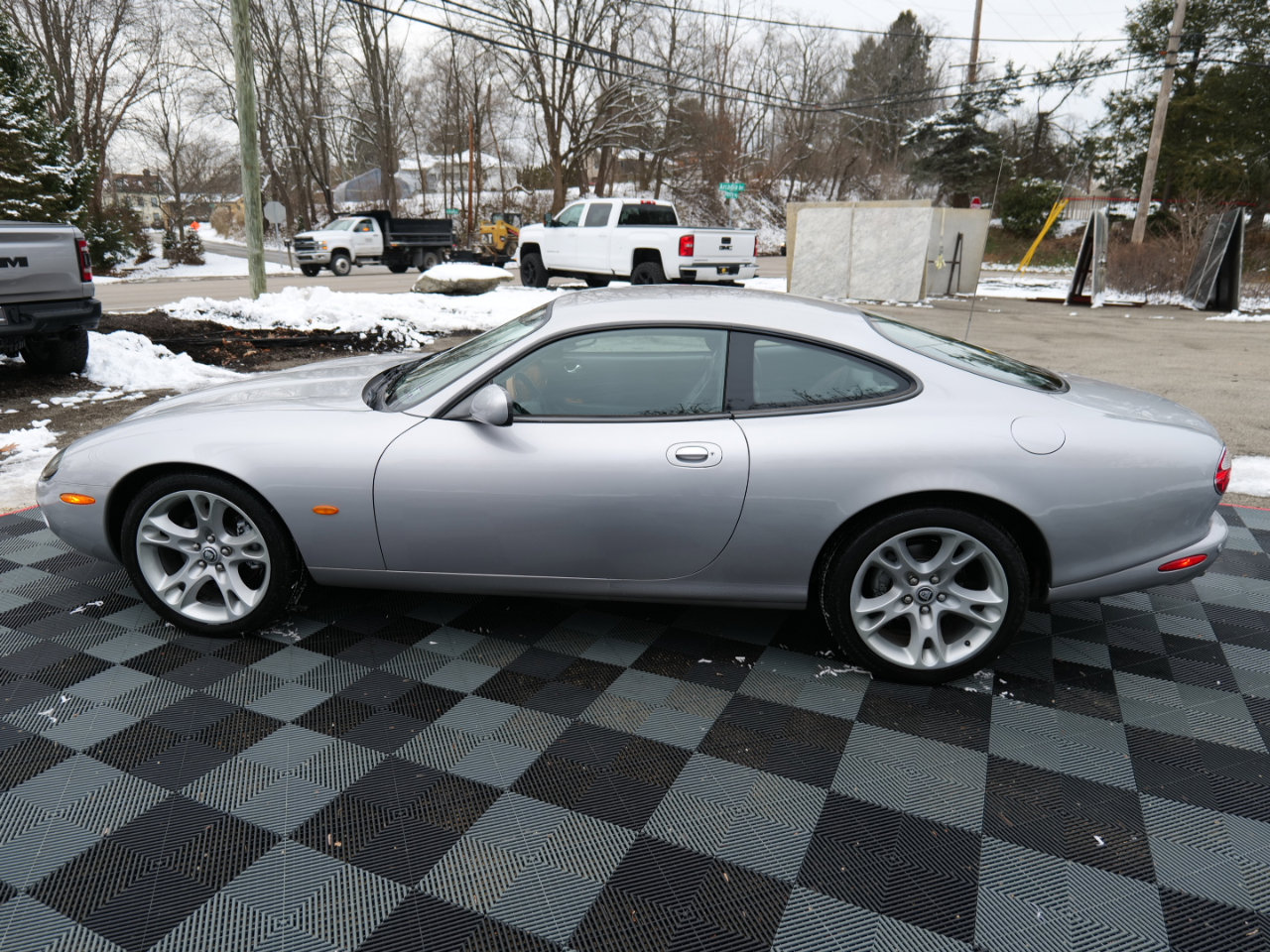 Used 2004 Jaguar XK8 Coupe image 8