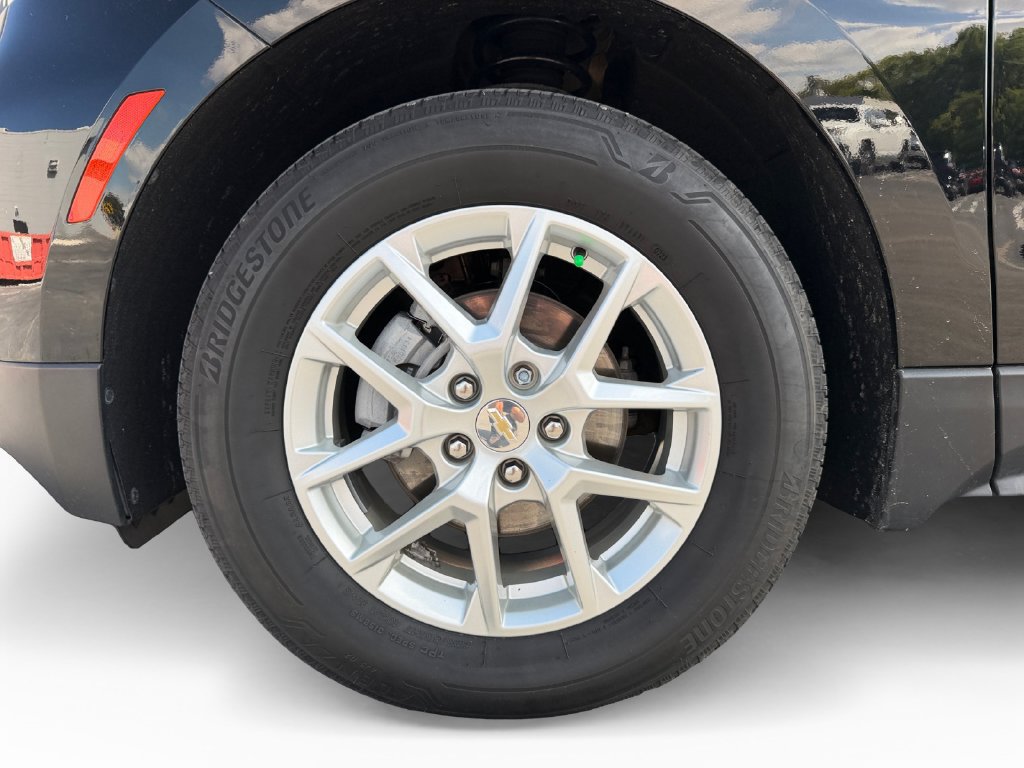 Used 2023 Chevrolet Equinox LT AWD/4WD image 30