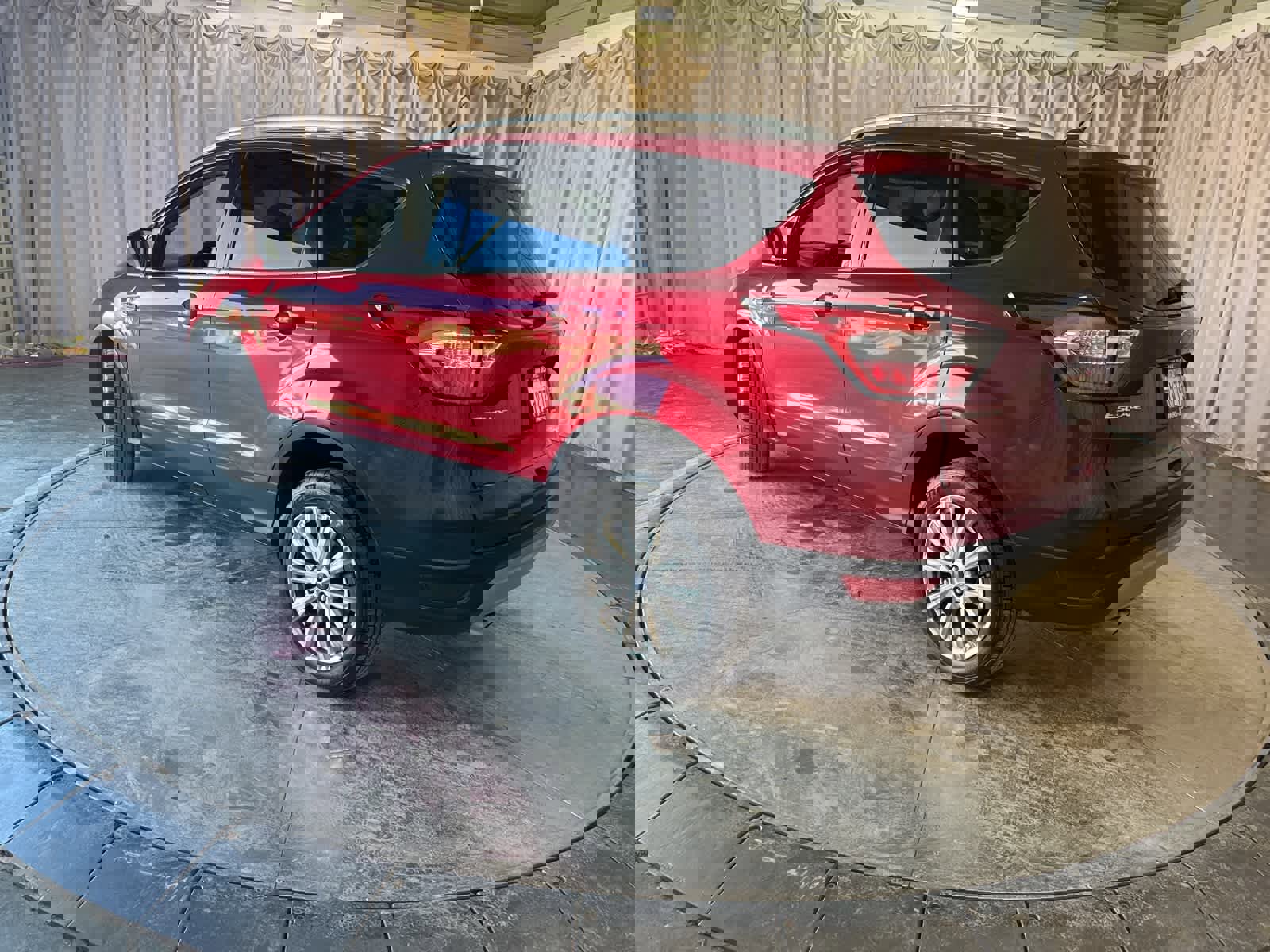 Used 2017 Ford Escape Titanium image 5