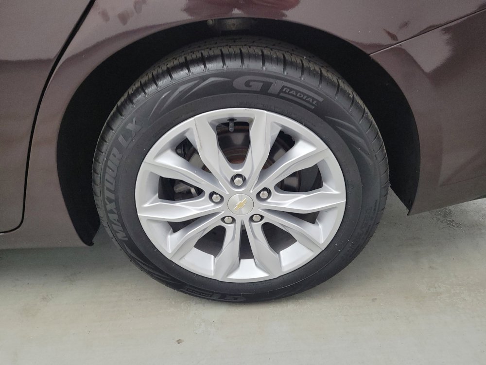 Used 2020 Chevrolet Malibu LT FWD image 31