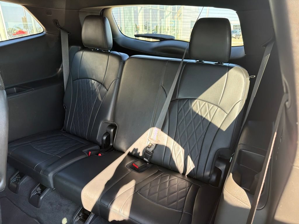 Used 2022 Buick Enclave Avenir w/ Avenir Technology Package FWD image 17