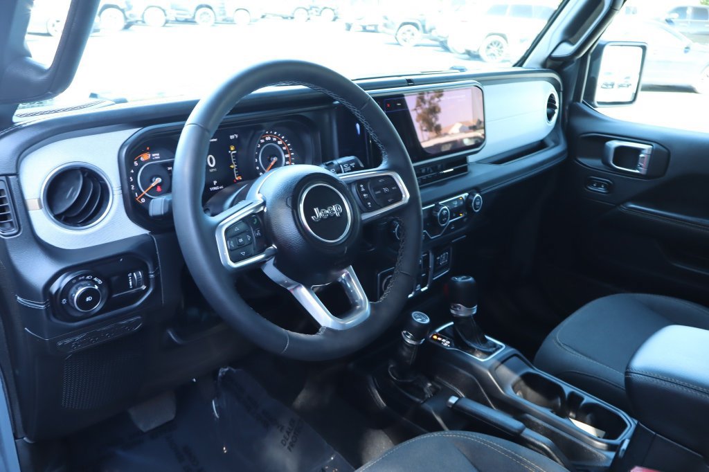 Certified 2026 Jeep Wrangler Unlimited Sahara AWD/4WD image 17