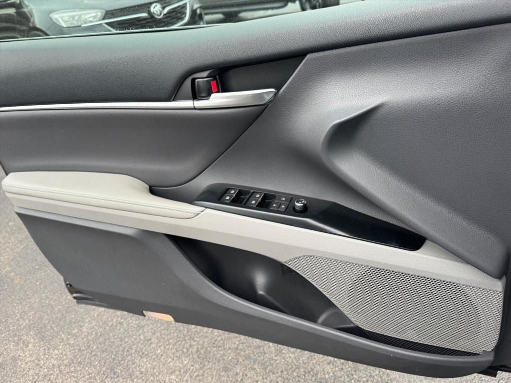 Used 2020 Toyota Camry XLE w/ Driver Assist Package FWD image 22