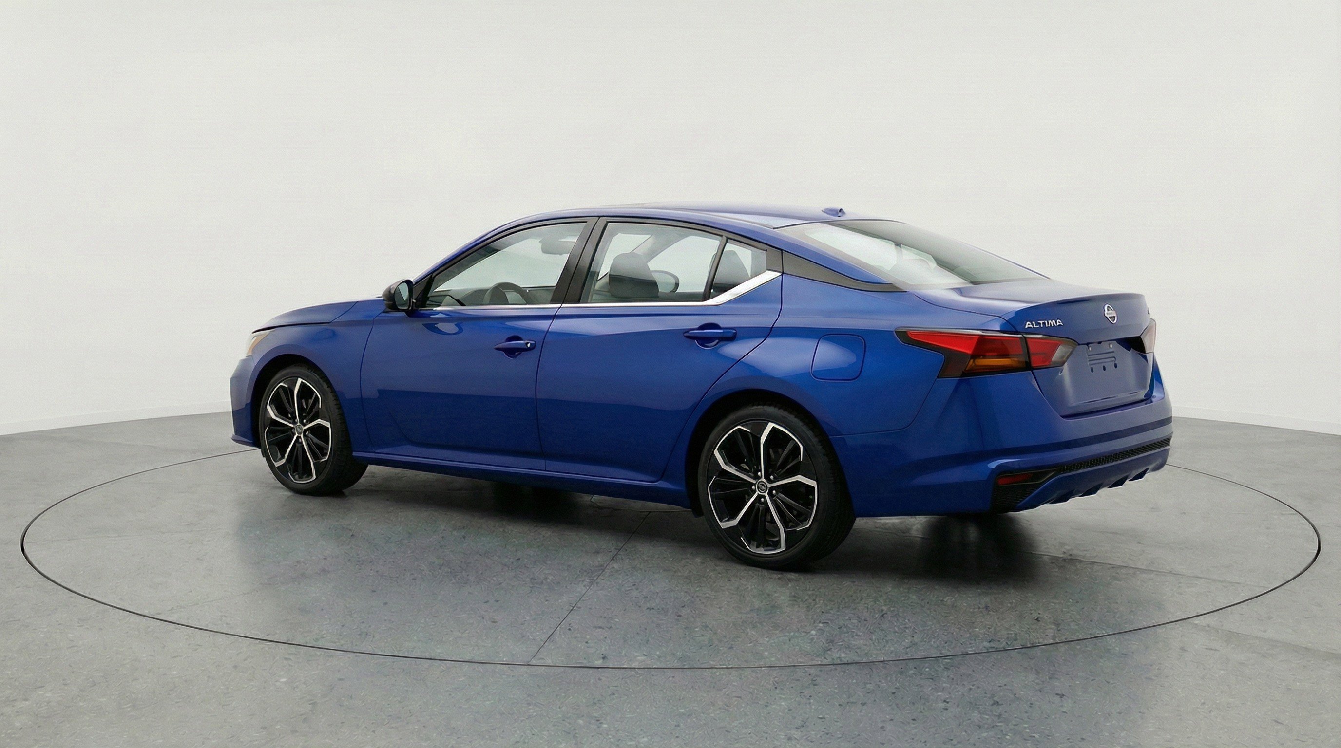 Used 2025 Nissan Altima 2.5 SR image 6