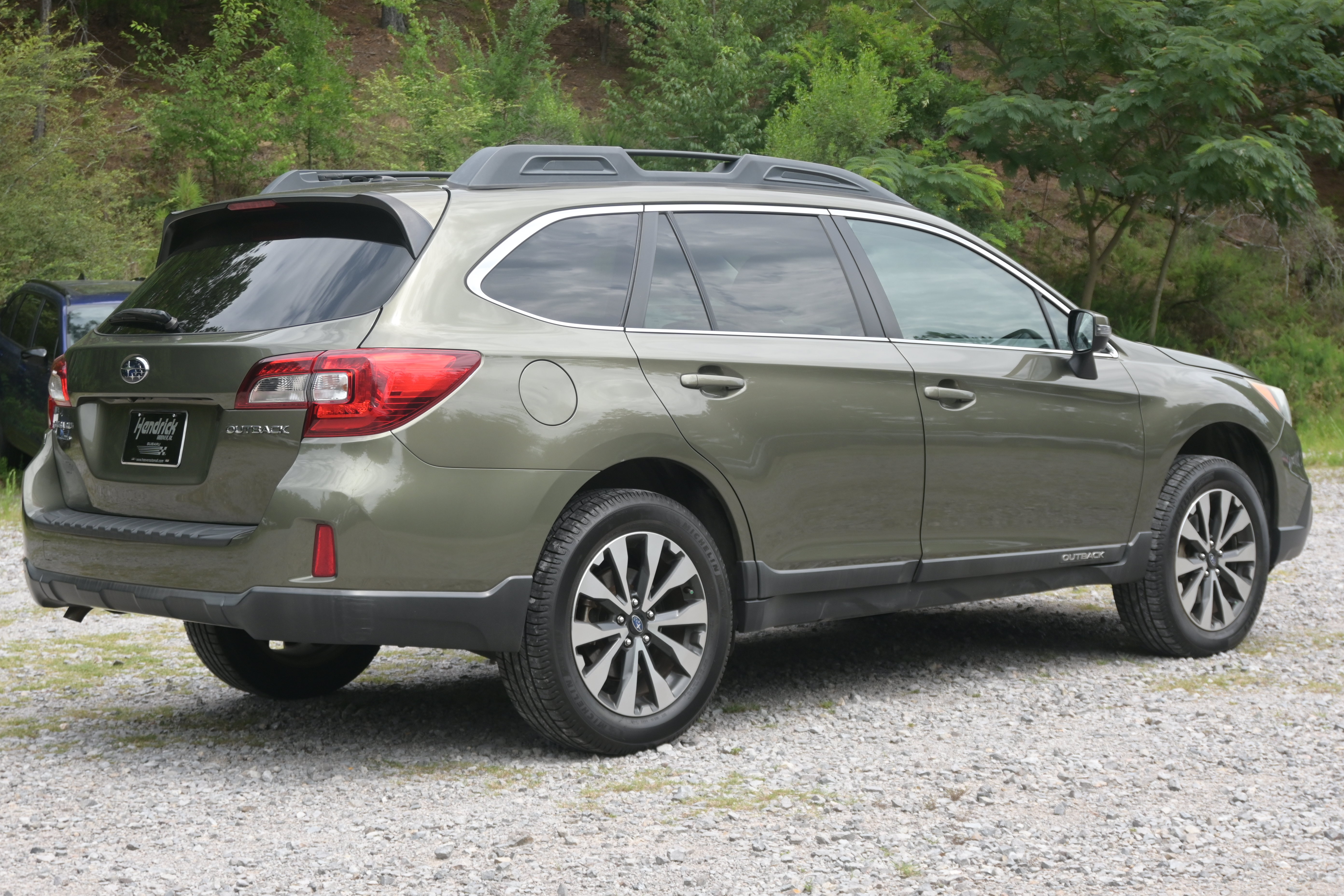 Used 2015 Subaru Outback 2.5i Limited AWD/4WD image 9