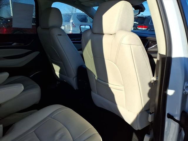 Used 2024 Buick Enclave Essence w/ Technology Package image 24