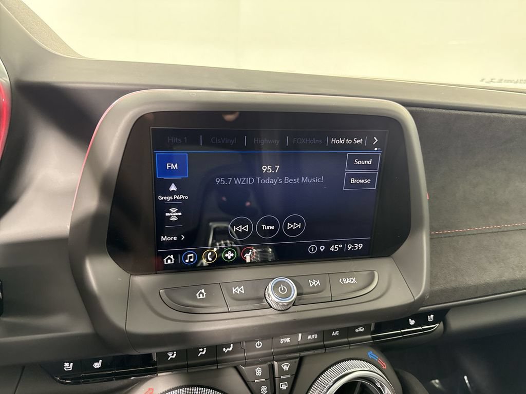 Used 2022 Chevrolet Camaro ZL1 RWD image 27