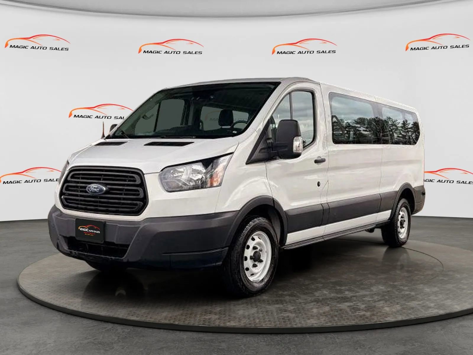 Used 2019 Ford Transit 350 XL RWD image 2