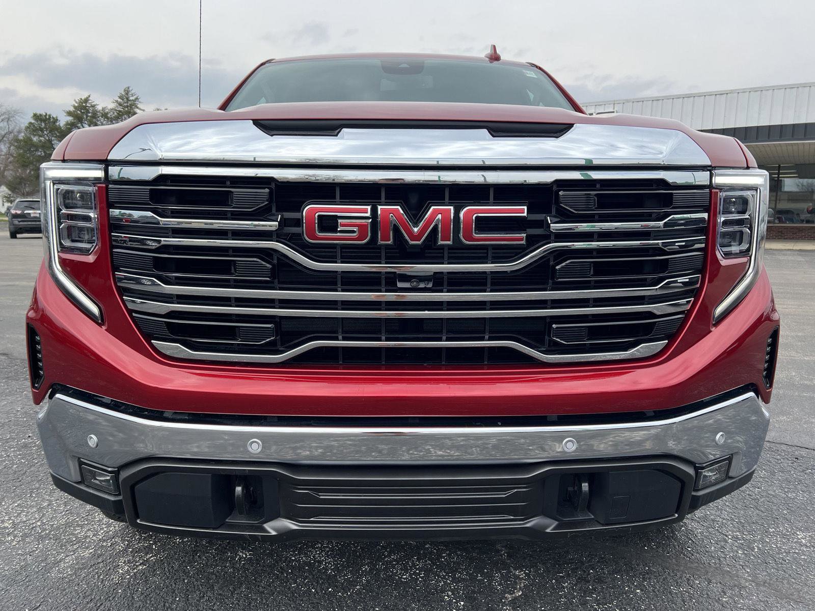 New 2026 GMC Sierra 1500 SLT image 15