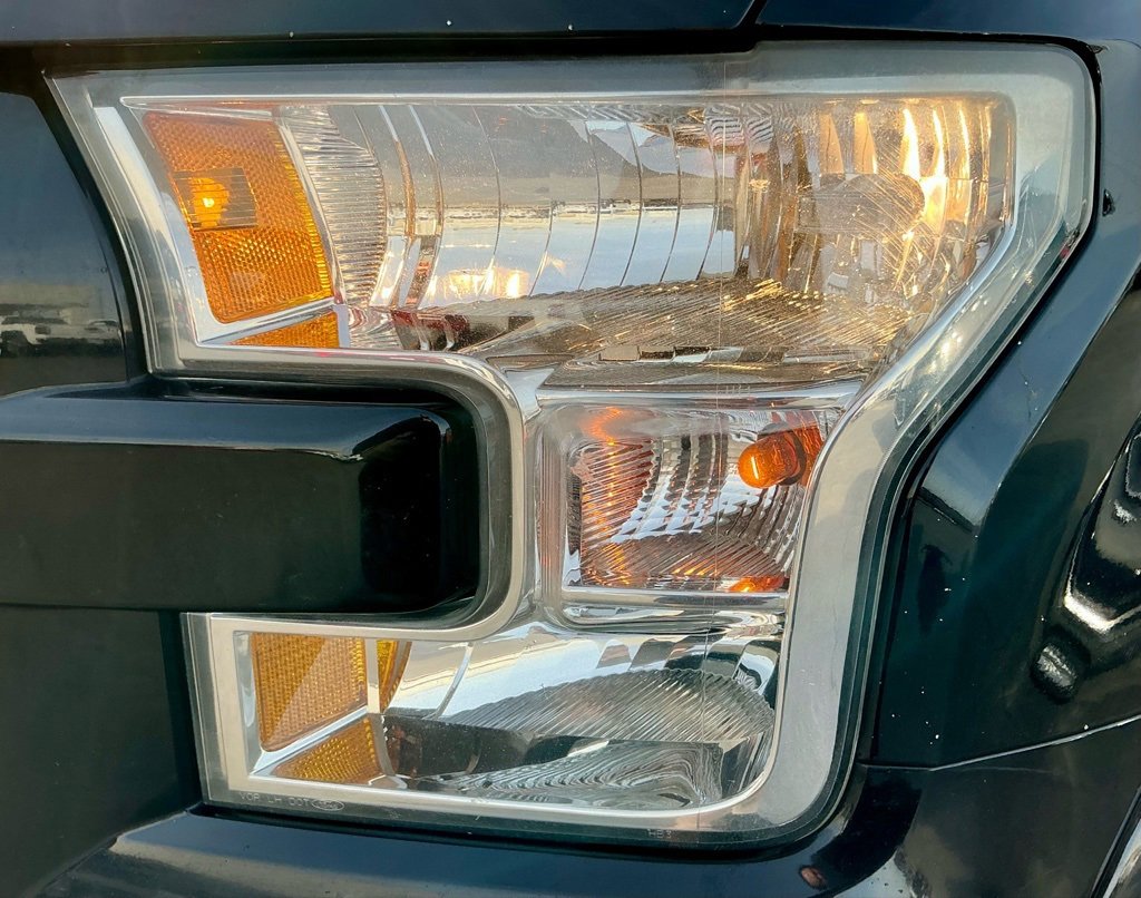 Used 2016 Ford F150 Lariat image 10