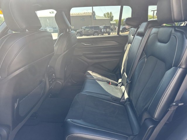 Used 2024 Jeep Grand Cherokee L Laredo image 19