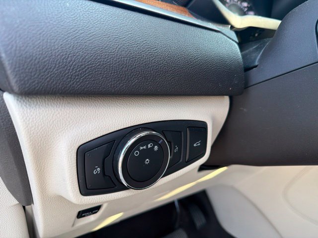 Used 2019 Lincoln MKC Select w/ Select Plus Package FWD image 30