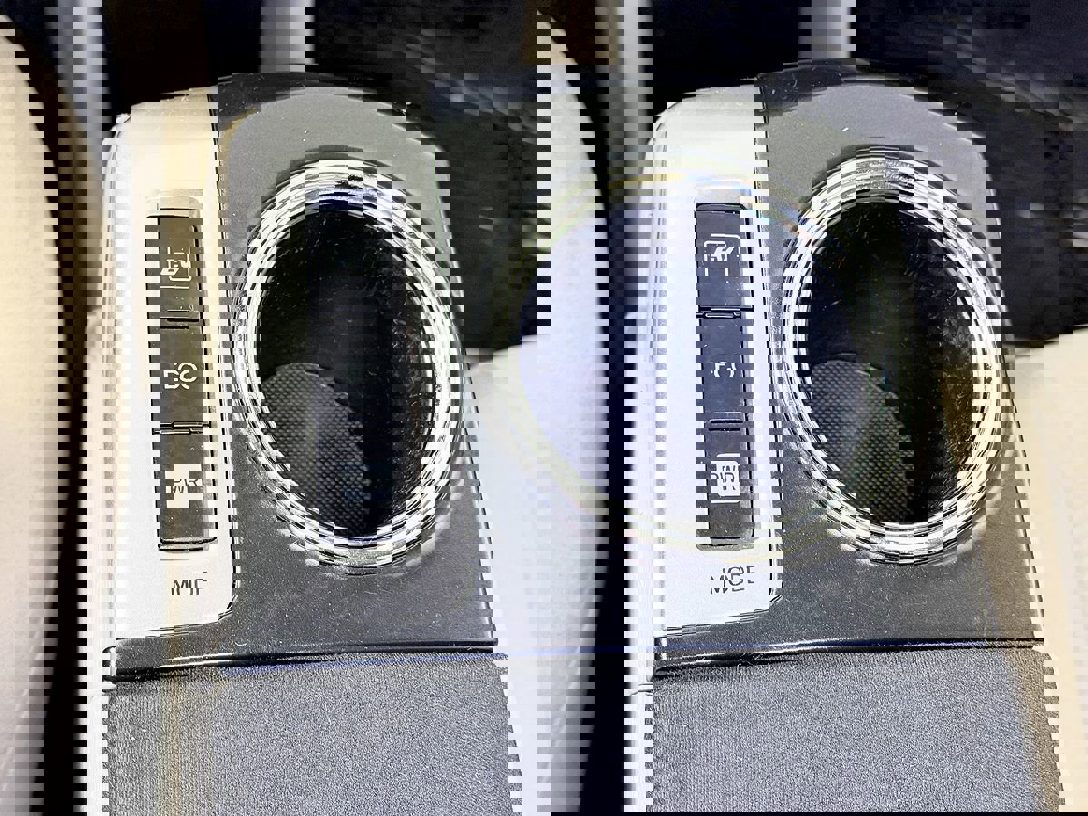 Used 2012 Toyota Prius V Three image 34