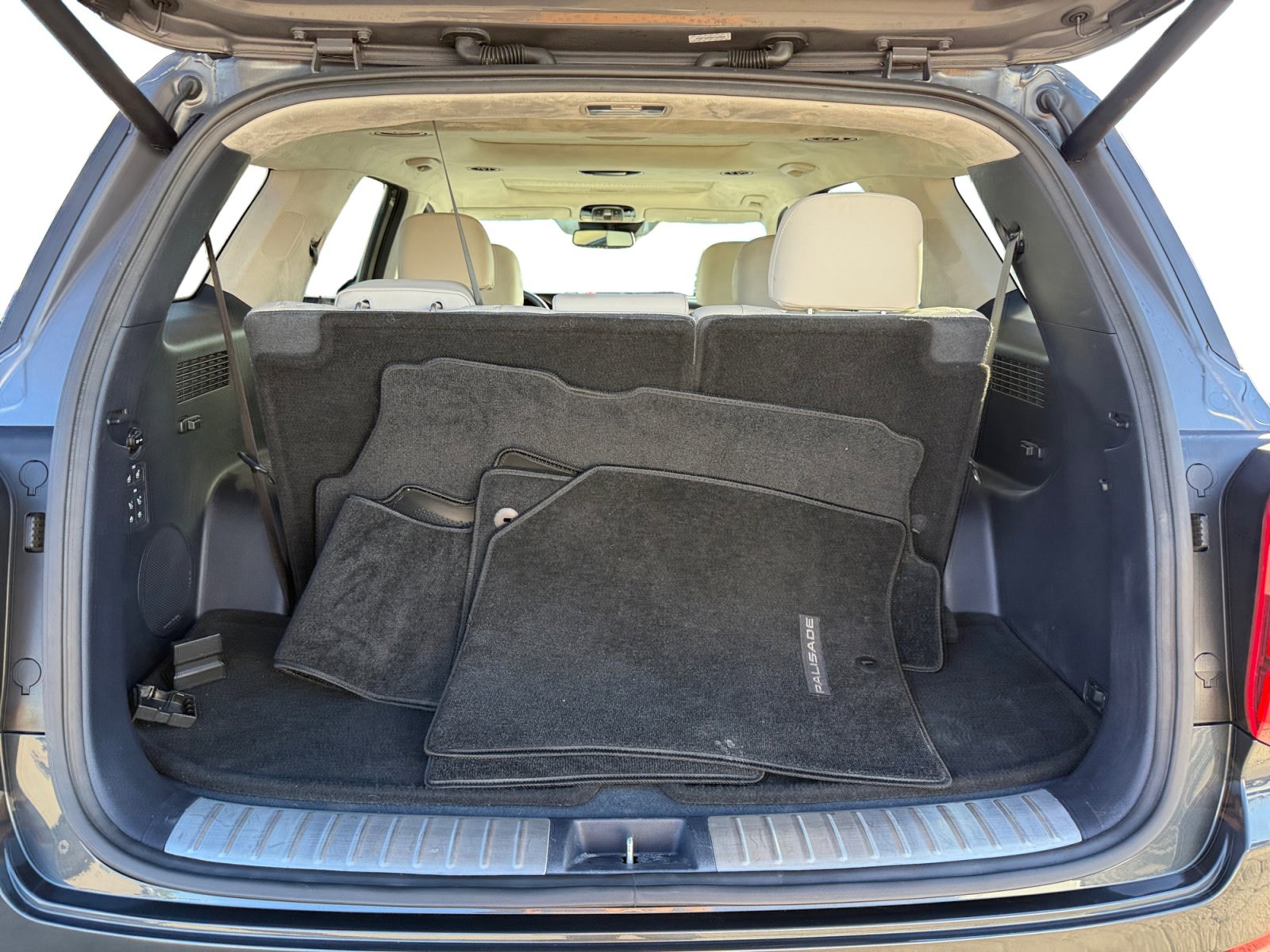 Certified 2022 Hyundai Palisade Calligraphy w/ Cargo Package image 17