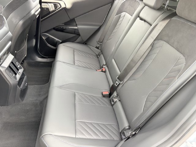 Certified 2026 BMW X3 xDrive30i w/ M Sport Package AWD/4WD image 19