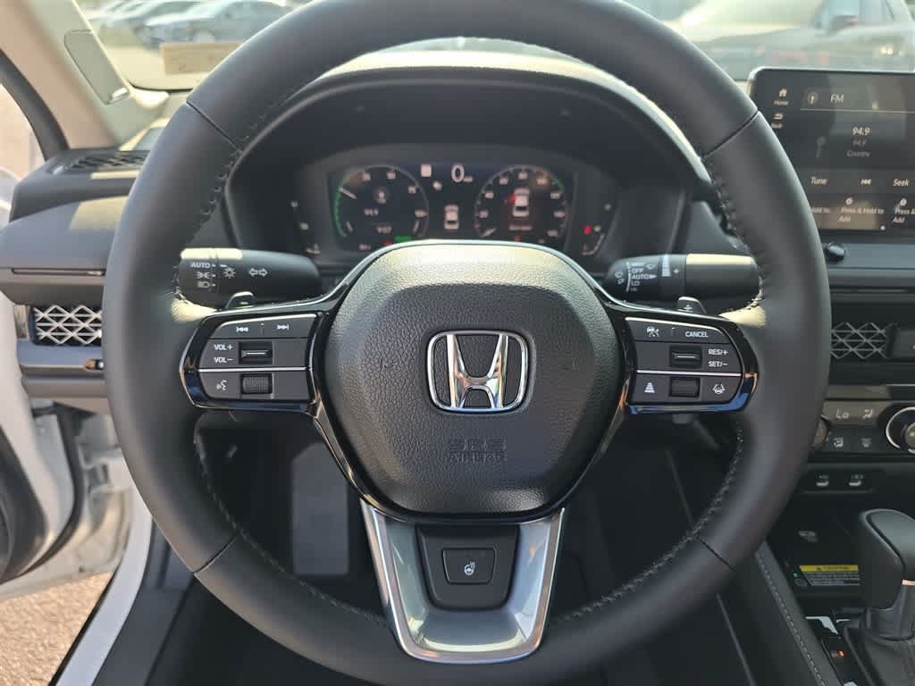 Used 2025 Honda Accord Touring image 17