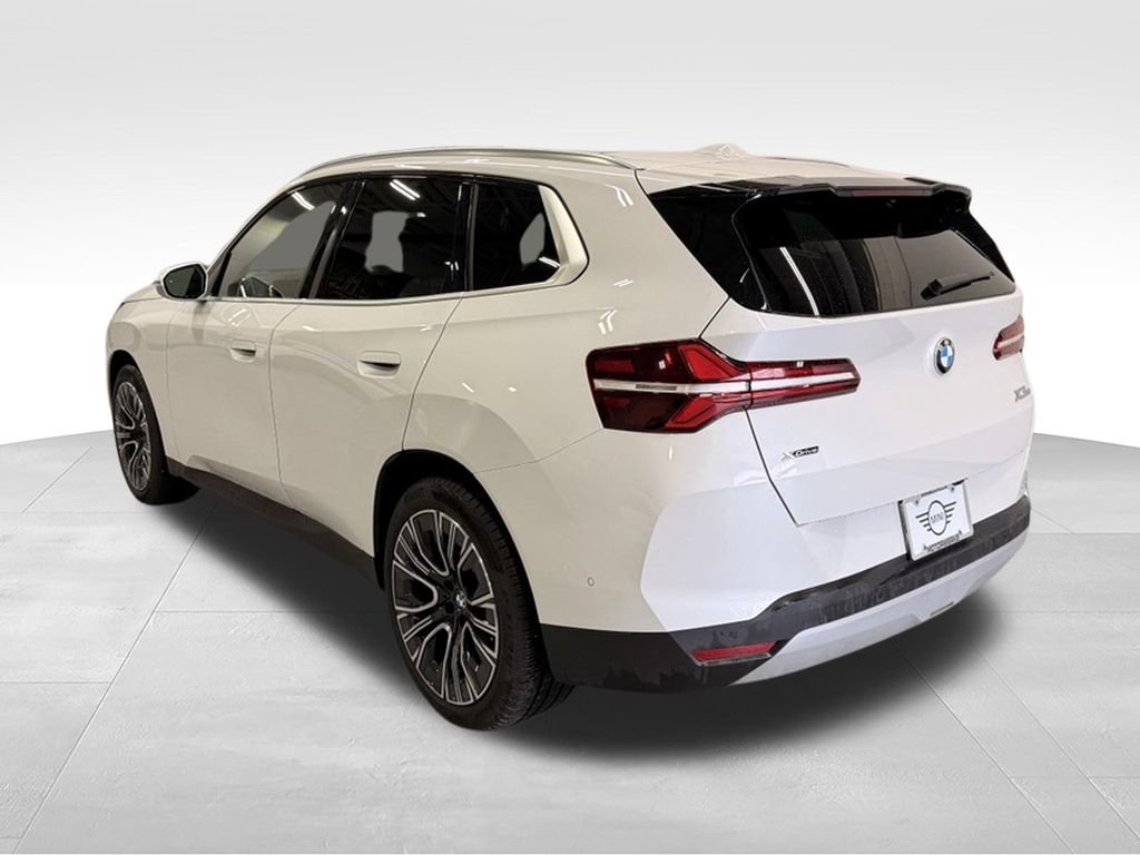 Used 2025 BMW X3 xDrive30i AWD/4WD image 3