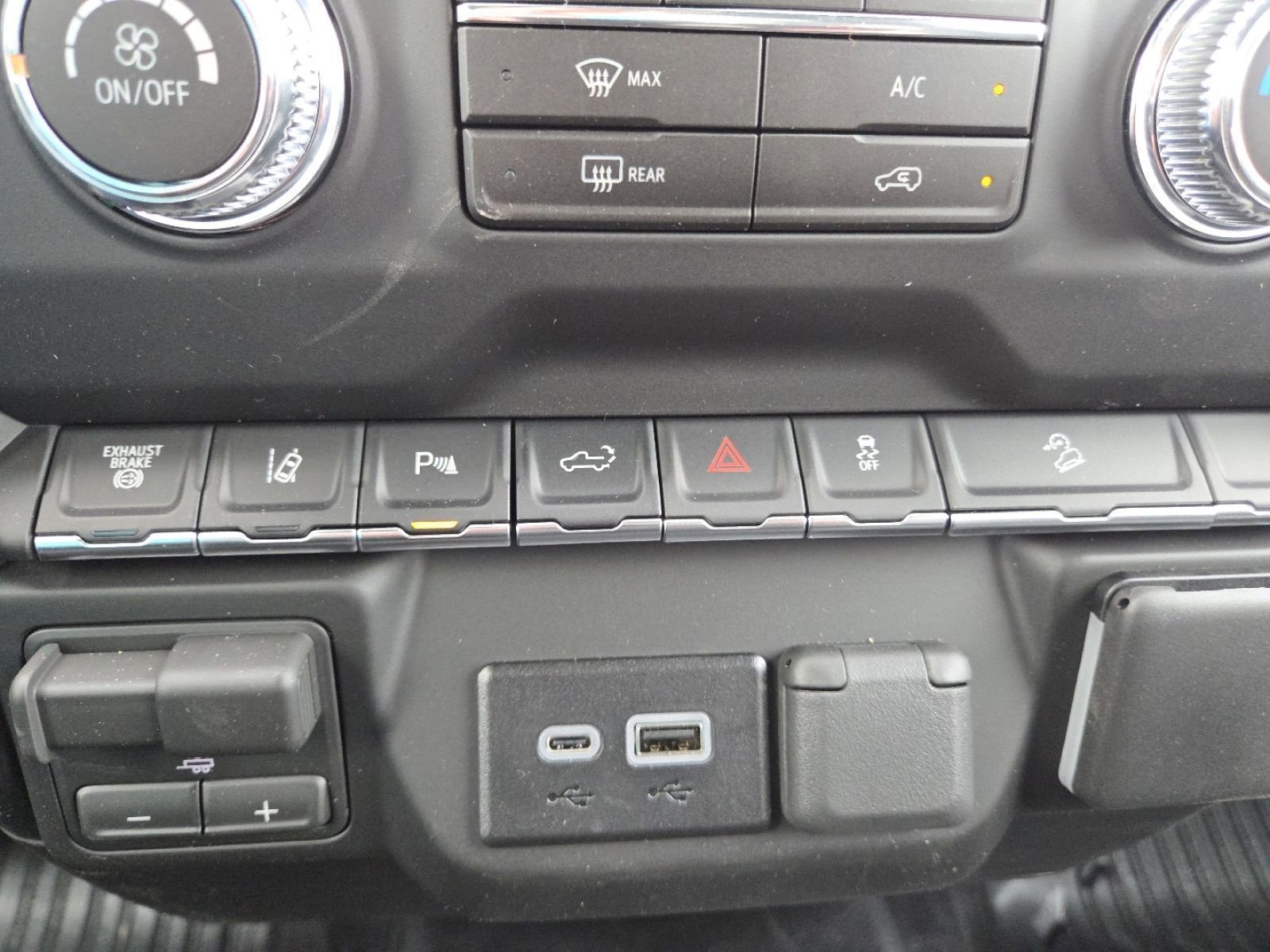 New 2026 GMC Sierra 2500 Pro w/ 1SA Pro Safety Plus Package image 34