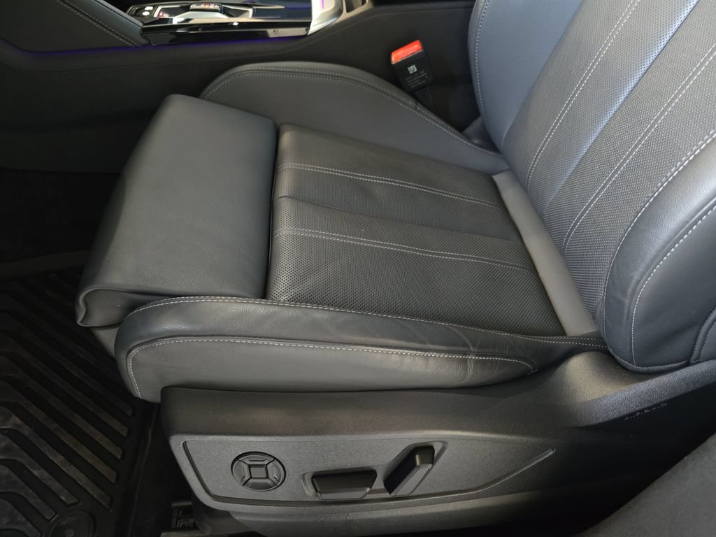 Used 2025 Audi Q5 Prestige AWD/4WD image 32