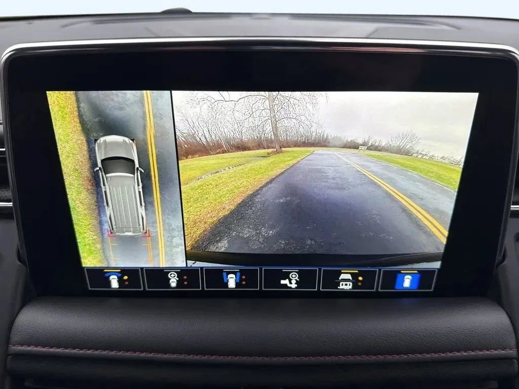 Used 2021 Chevrolet Tahoe RST w/ Luxury Package image 24