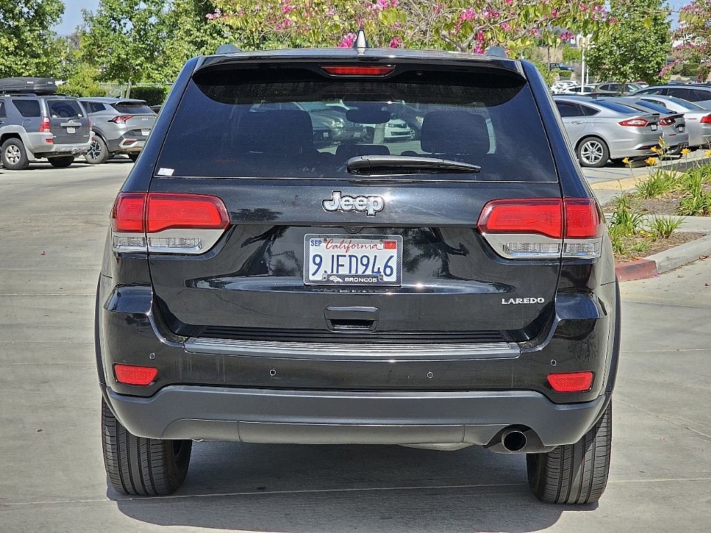 Used 2020 Jeep Grand Cherokee Laredo w/ 18" Wheel & 8.4" Radio Group image 15
