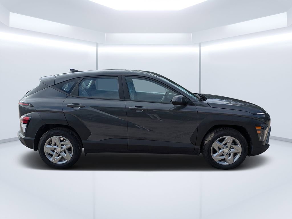 New 2026 Hyundai Kona SE image 2