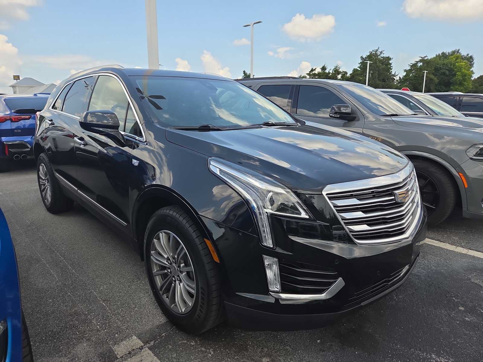 Used 2019 Cadillac XT5 Luxury AWD/4WD image 1