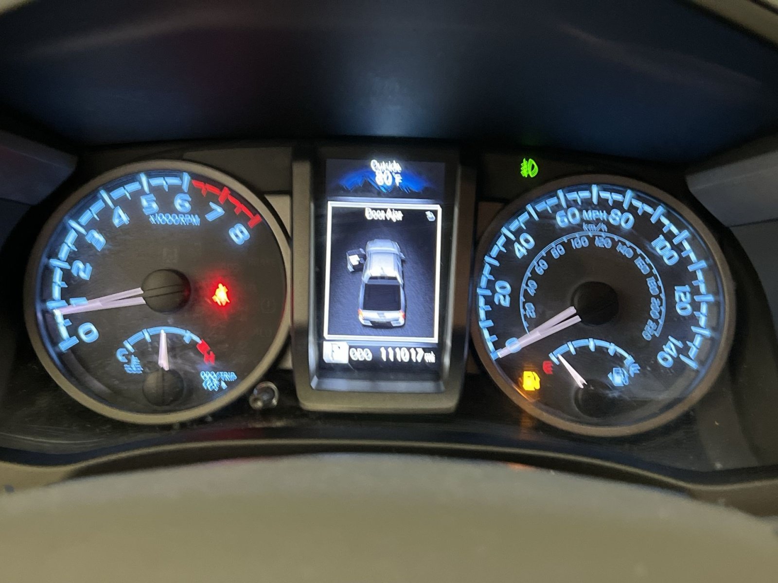 Used 2018 Toyota Tacoma TRD Off-Road w/ Technology Package AWD/4WD image 16