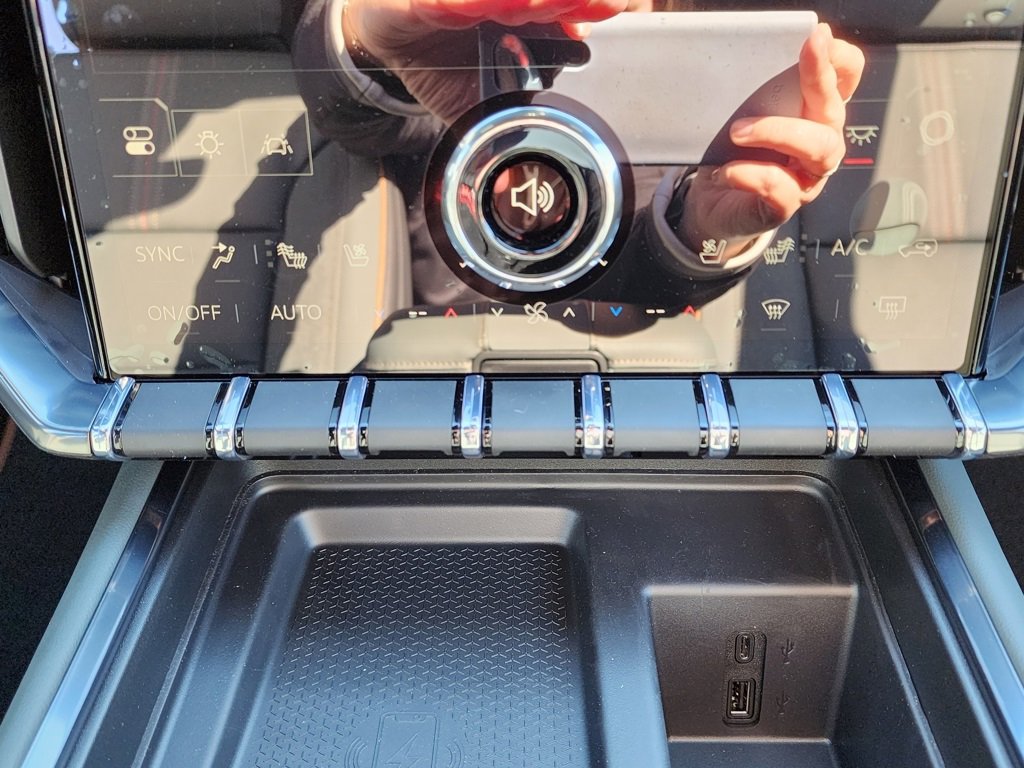 New 2026 GMC Acadia AT4 w/ Luxury Package image 32