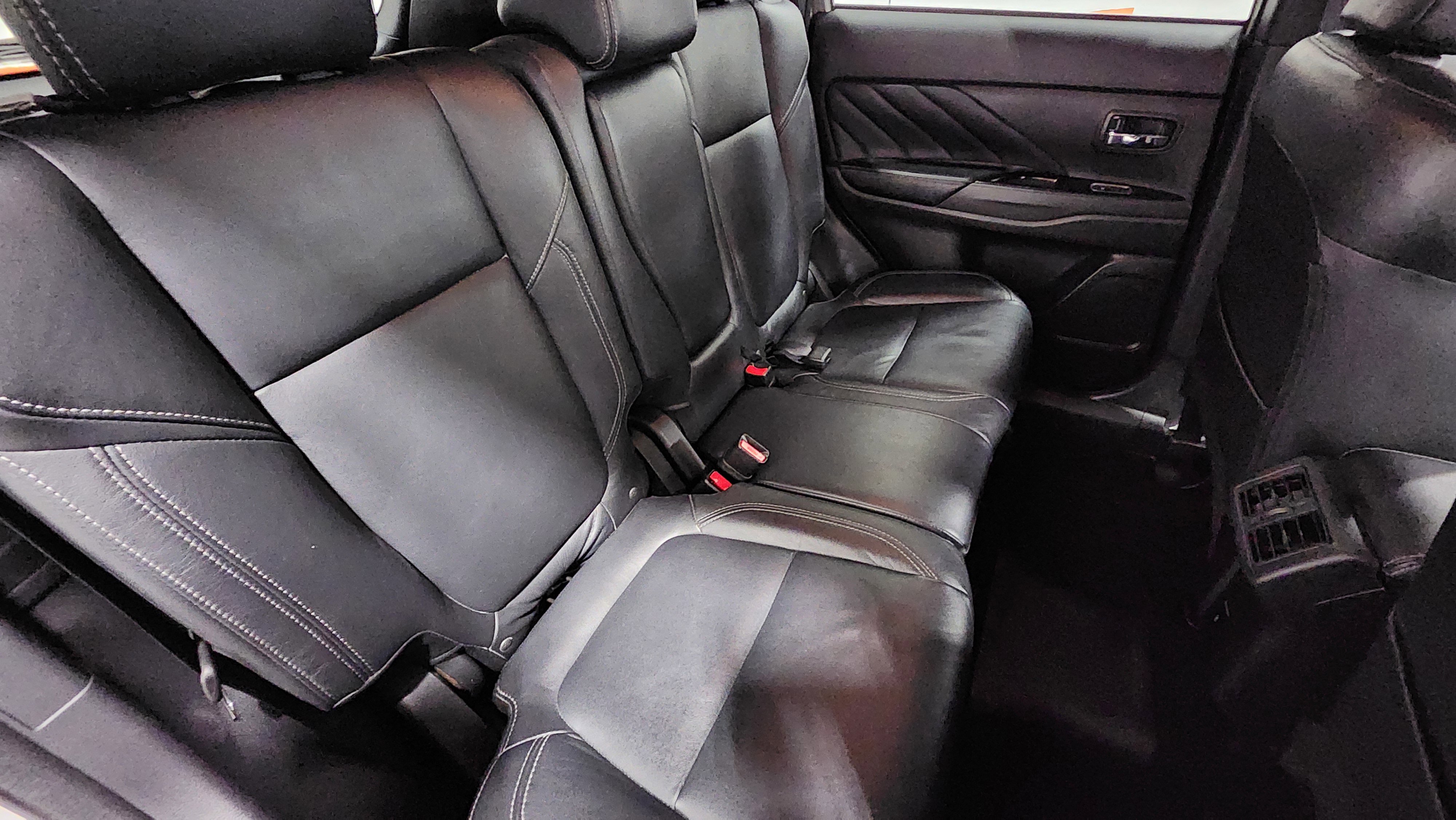 Used 2022 Mitsubishi Outlander SEL image 22