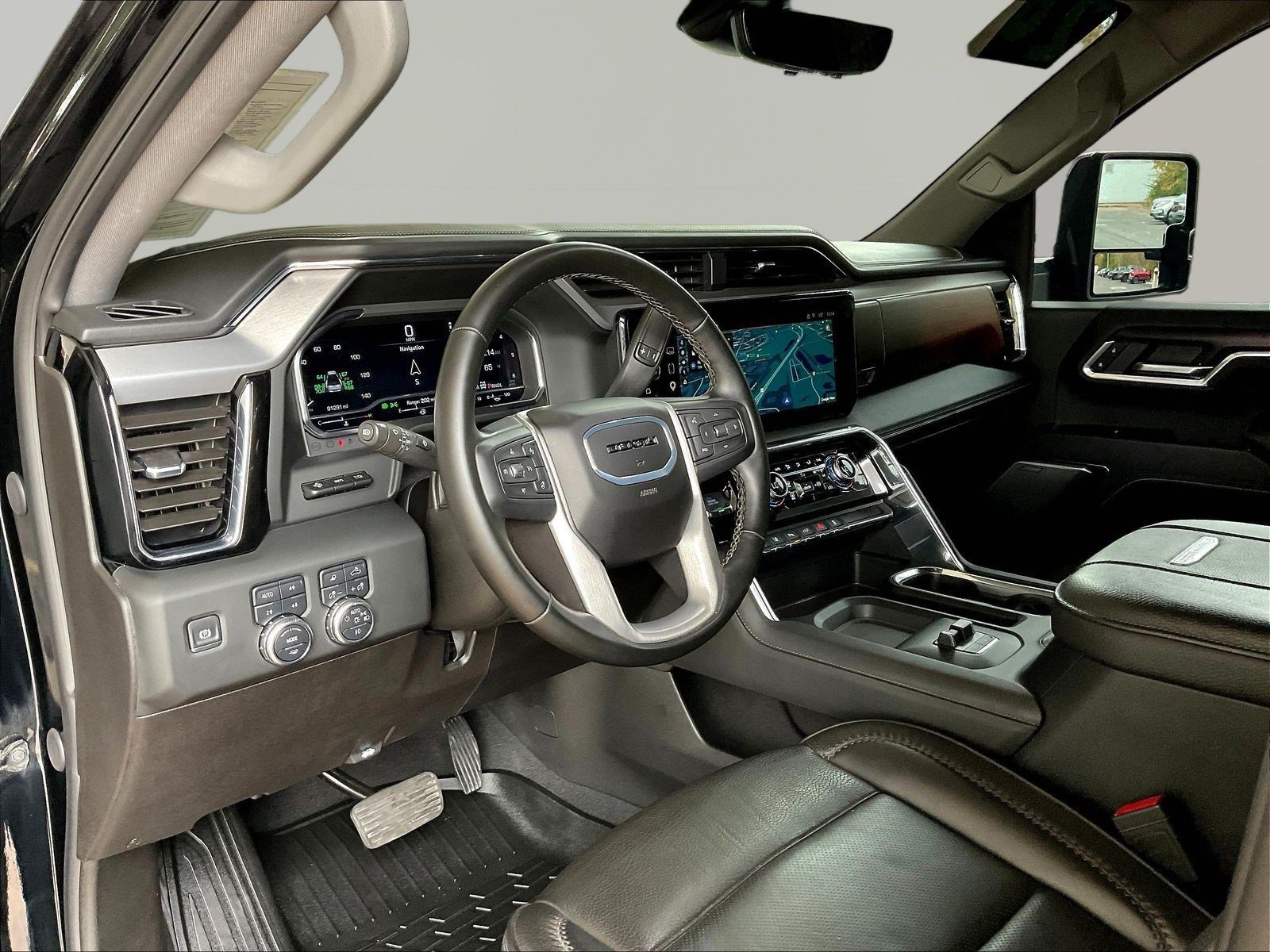 Used 2024 GMC Sierra 3500 Denali w/ Technology Package AWD/4WD image 18
