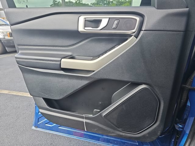 Used 2022 Ford Explorer XLT w/ Equipment Group 202A RWD image 24