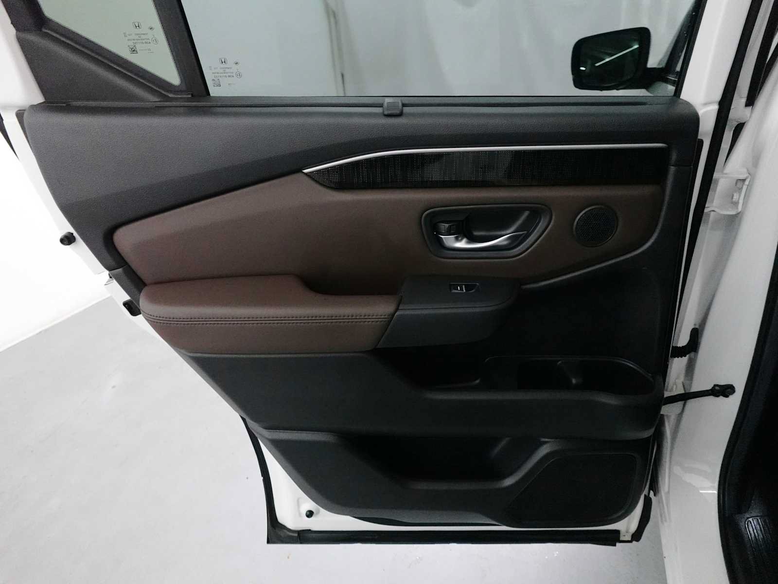Certified 2025 Honda Pilot Elite image 24