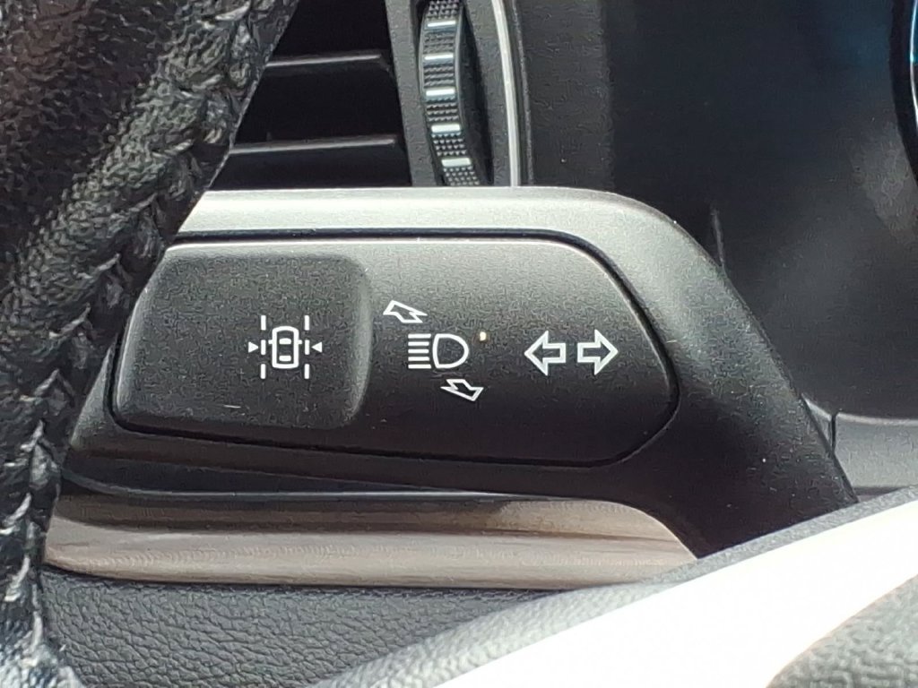 Used 2023 Ford Explorer Limited w/ Limited Technology Package AWD/4WD image 23