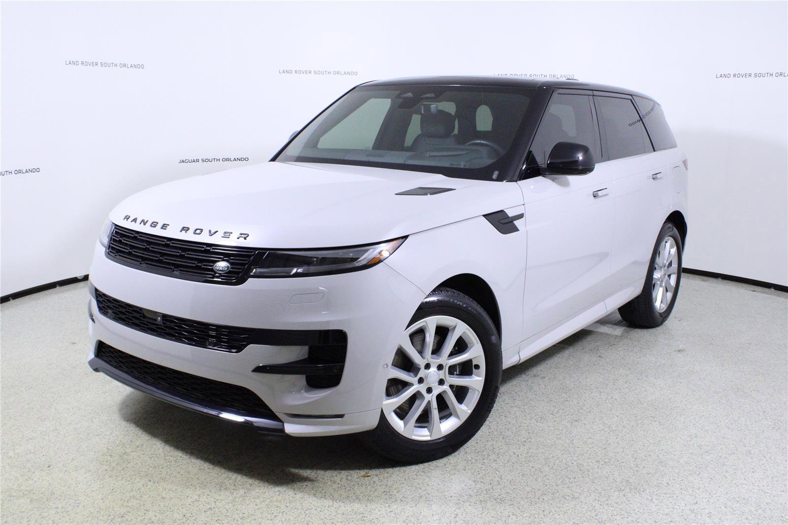 Used 2025 Land Rover Range Rover Sport Dynamic SE