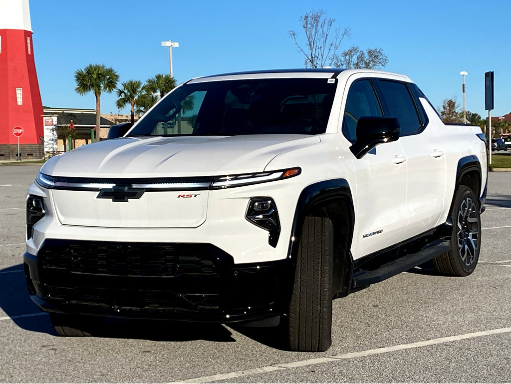 New 2024 Chevrolet Silverado EV RST AWD/4WD image 3