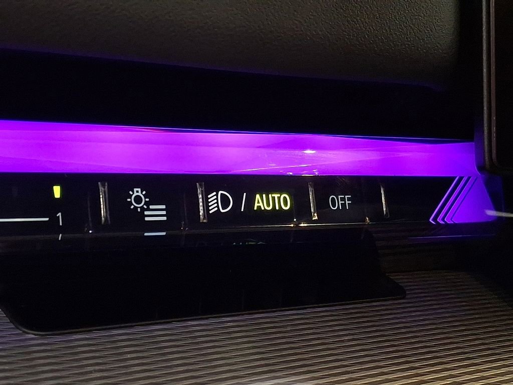 Used 2025 BMW i5 xDrive40 image 23