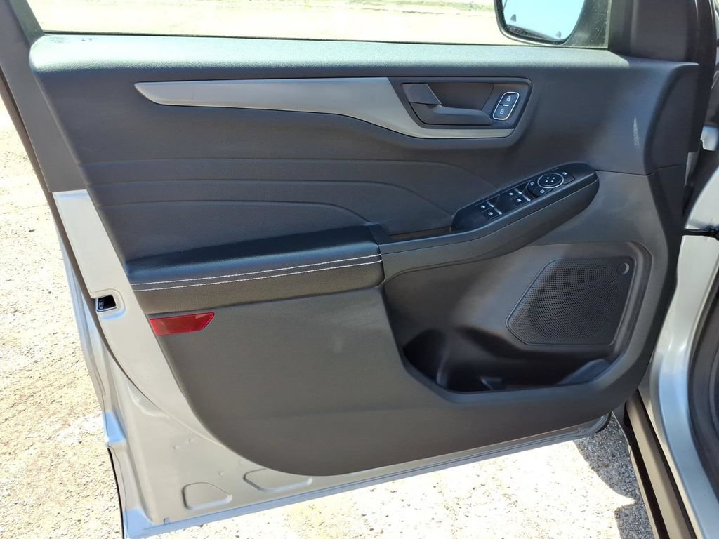 Used 2023 Ford Escape Active AWD/4WD image 13