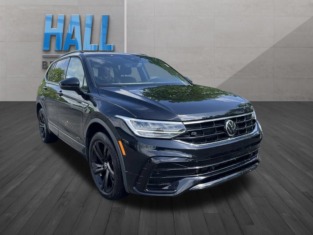Certified 2024 Volkswagen Tiguan SE R-Line AWD/4WD image 8