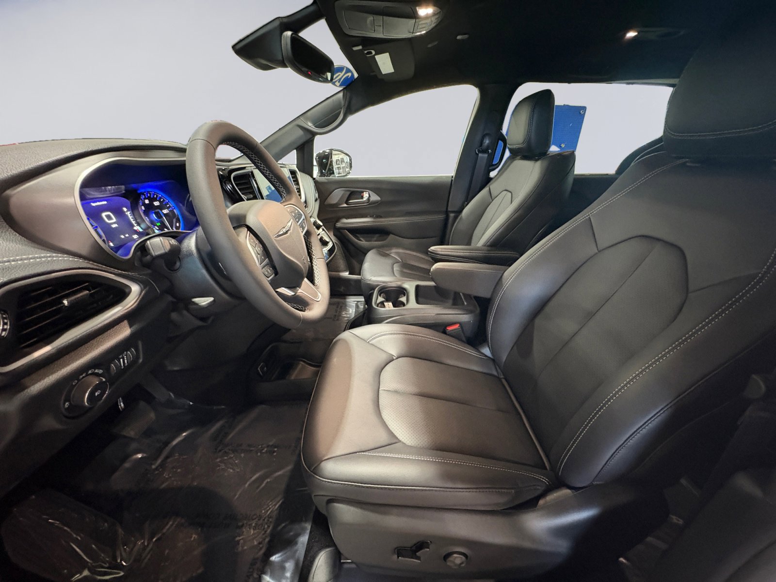 New 2026 Chrysler Pacifica Select image 9