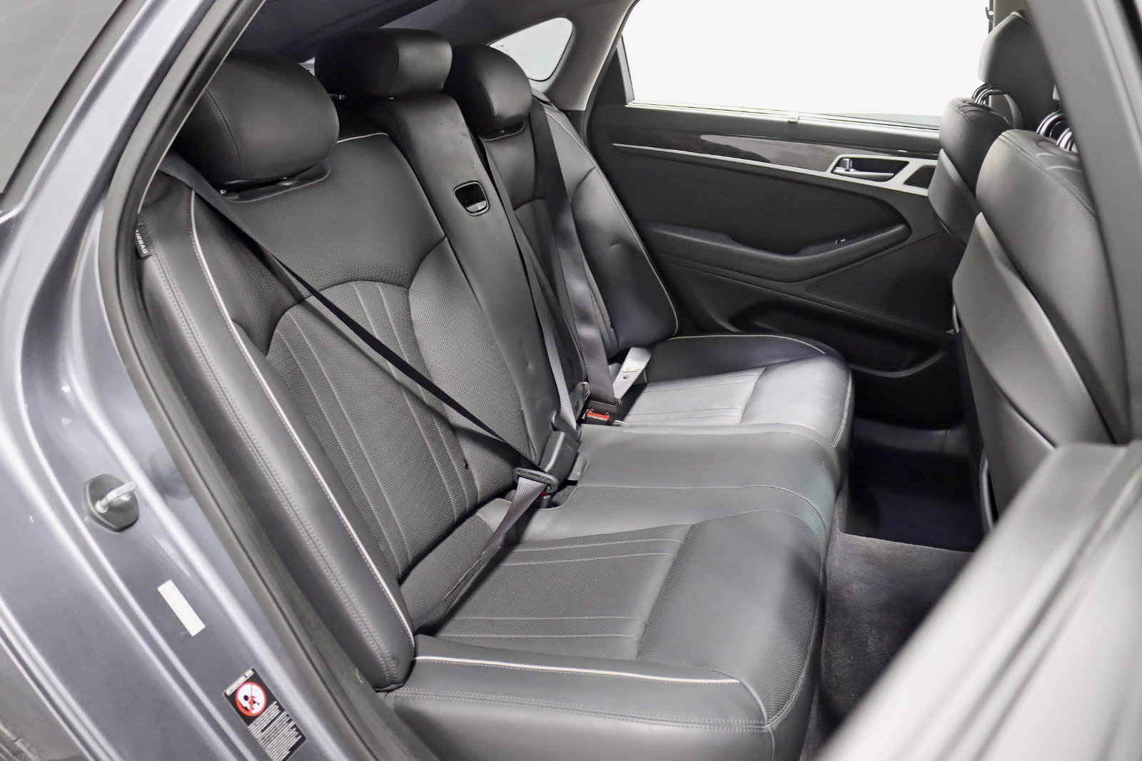 Used 2015 Hyundai Genesis 3.8 w/ Option Group 03 image 27