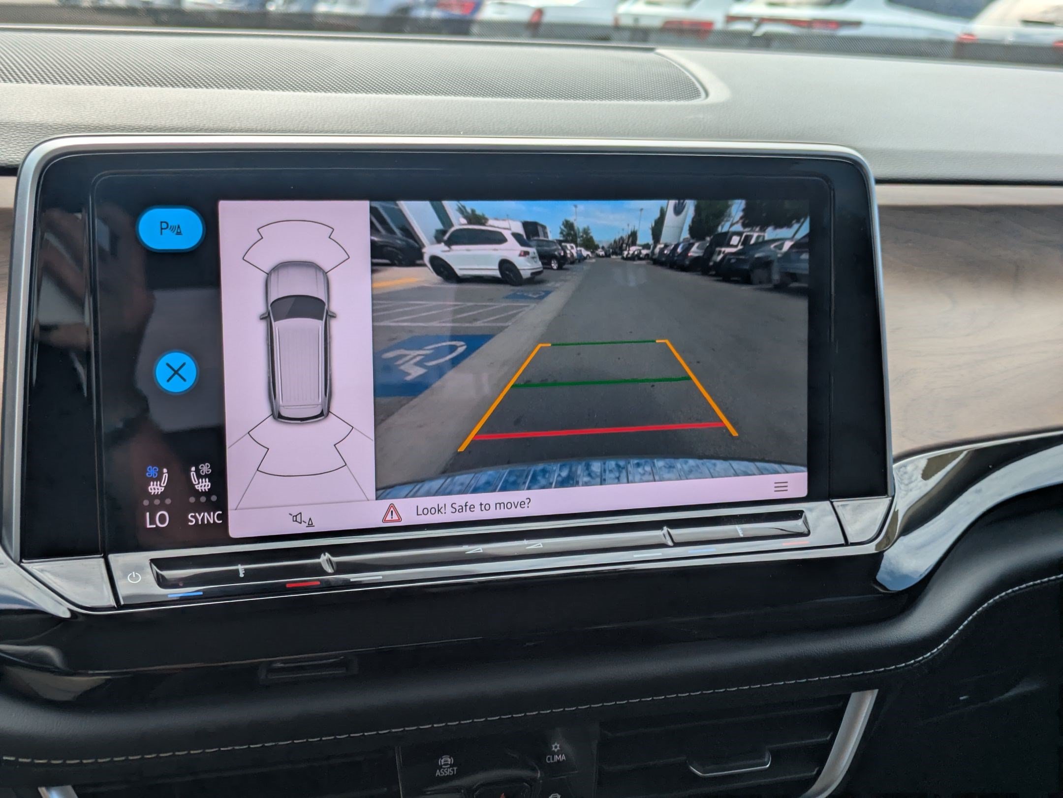 Certified 2025 Volkswagen Atlas SE AWD/4WD image 27