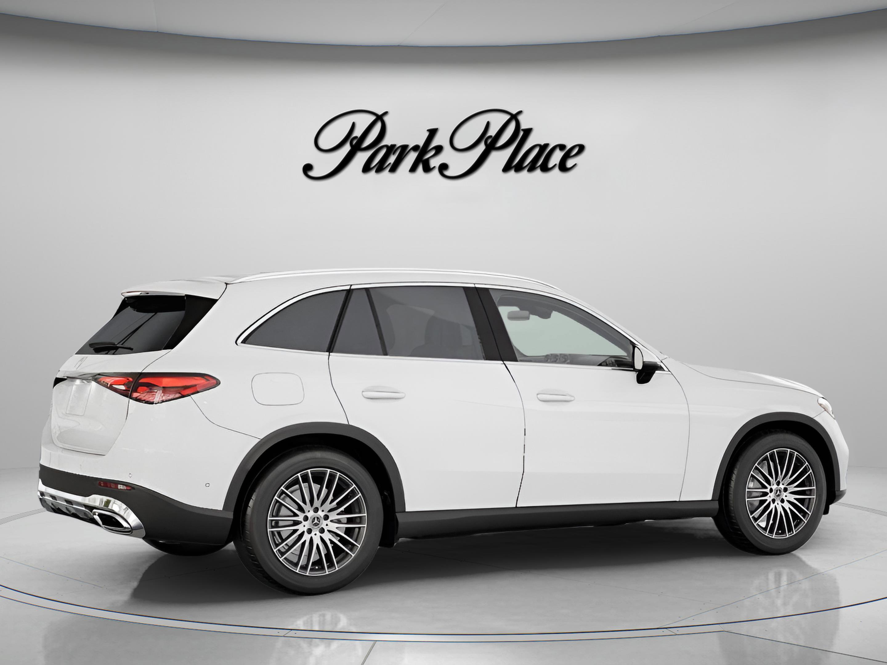 Used 2026 Mercedes-Benz GLC 300 image 23