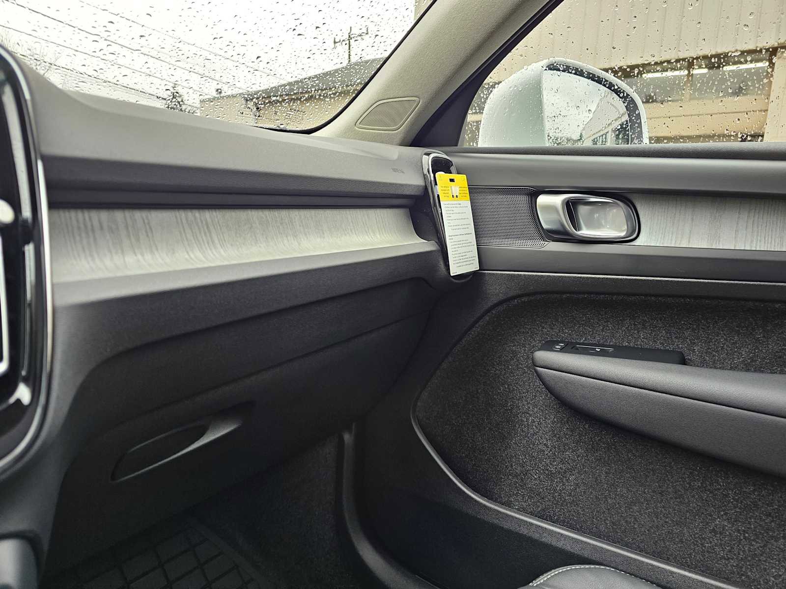 New 2025 Volvo XC40 B5 Core w/ Protection Package Premier image 30