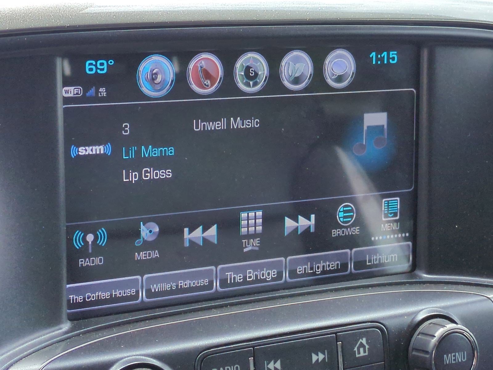 Used 2018 Chevrolet Silverado 1500 LTZ w/ Sport Package AWD/4WD image 23