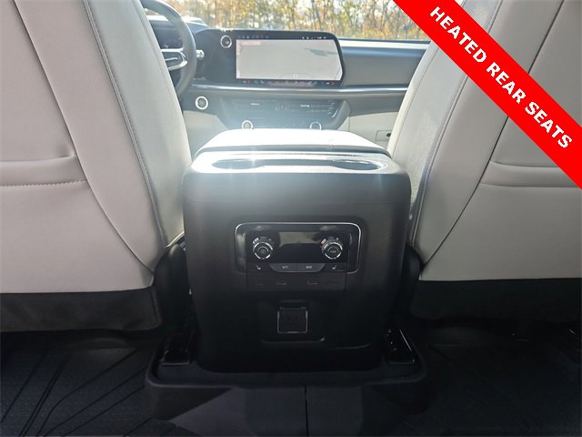 Certified 2025 Chevrolet Suburban Premier image 22