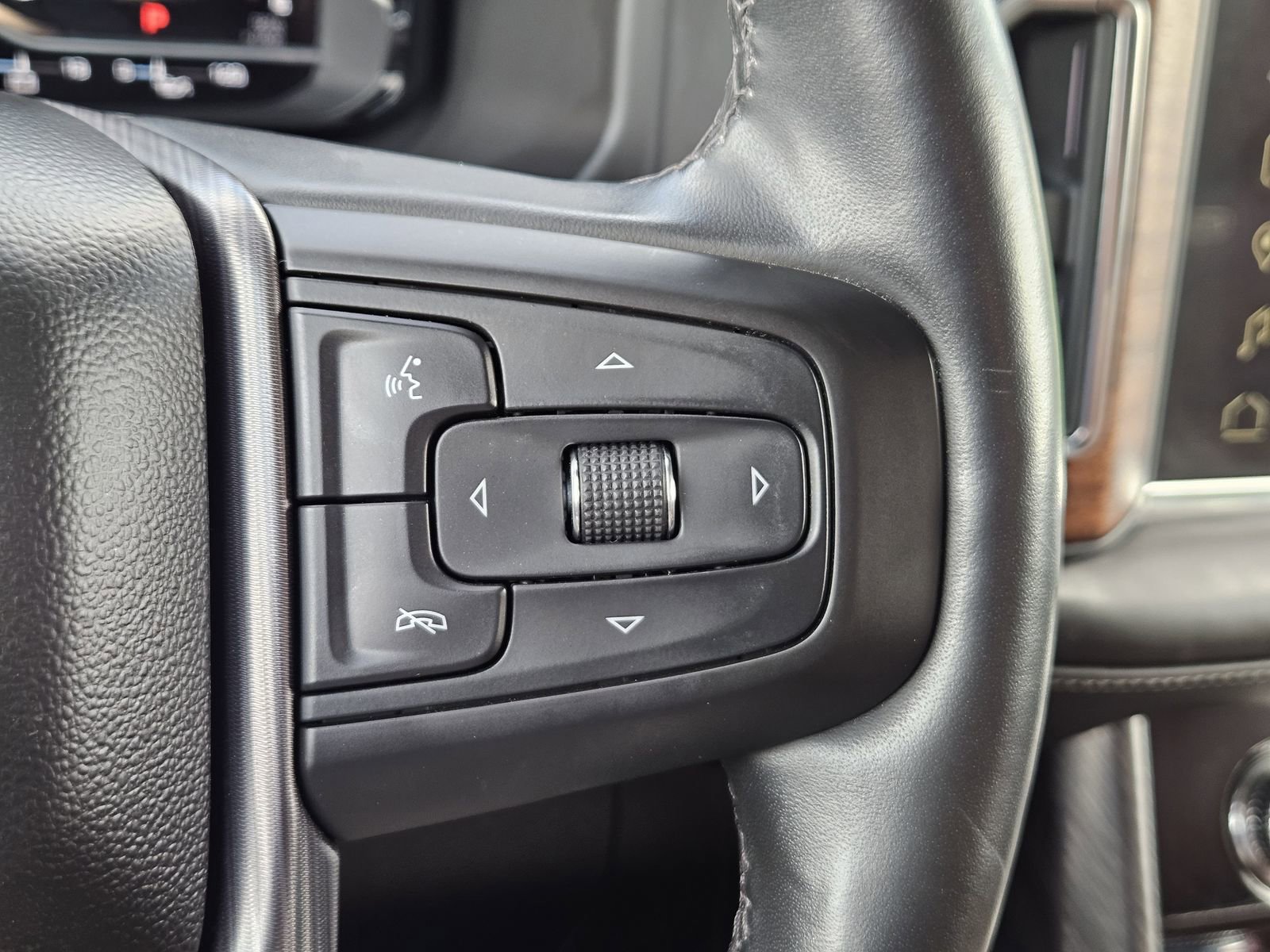 Certified 2023 GMC Yukon Denali Ultimate image 27